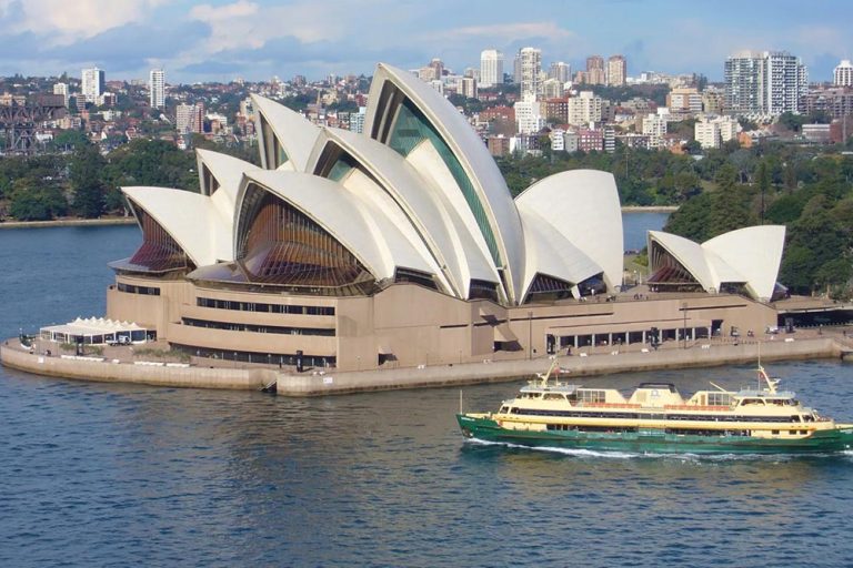 Sydney Opera House , Australia